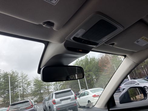 Certified 2025 Honda HR-V LX image 29