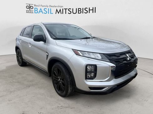 Used 2025 Mitsubishi Outlander Sport LE image 1