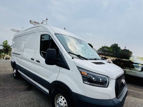 Used 2023 Ford Transit 250 Medium Roof AWD w/ Load Area Protection Package image 5