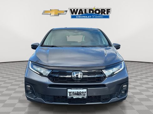 Used 2025 Honda Odyssey Touring image 2