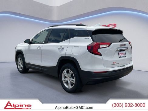 Used 2024 GMC Terrain SLE w/ Driver Convenience Package AWD/4WD image 3