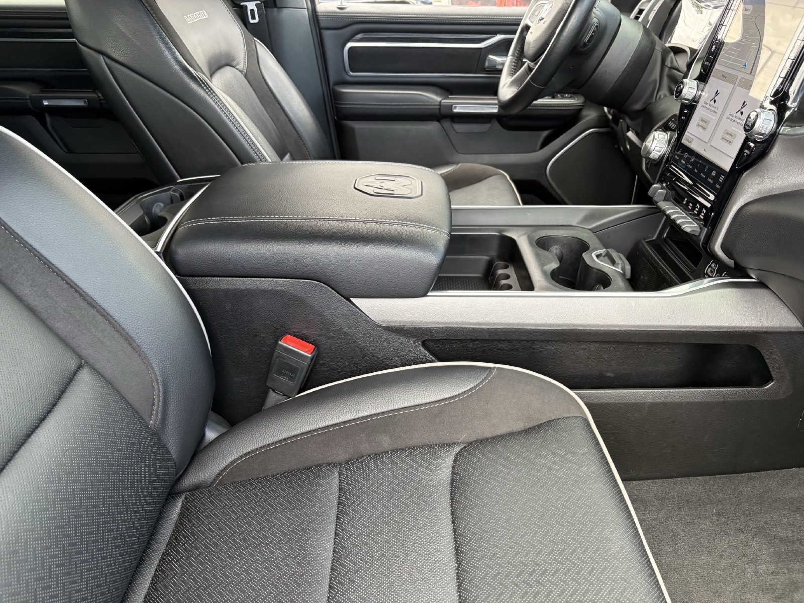 Used 2023 RAM 1500 Laramie AWD/4WD image 13