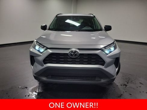 Used 2025 Toyota RAV4 LE AWD/4WD image 3