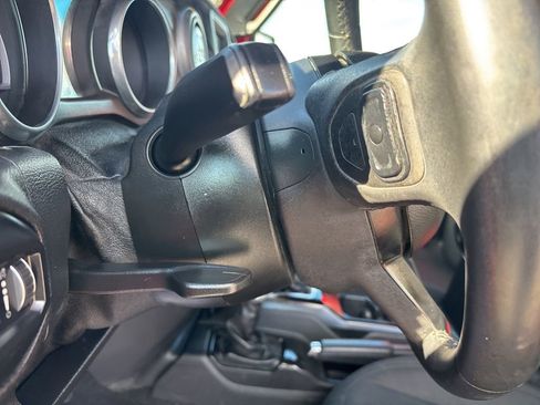 Used 2018 Jeep Wrangler Unlimited Sport S image 19