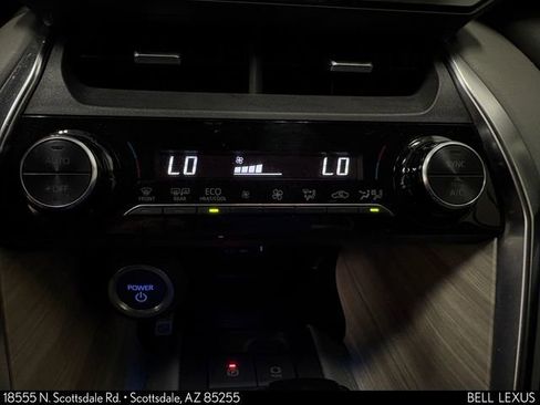 Used 2021 Toyota Venza XLE w/ Softex Package AWD/4WD image 18