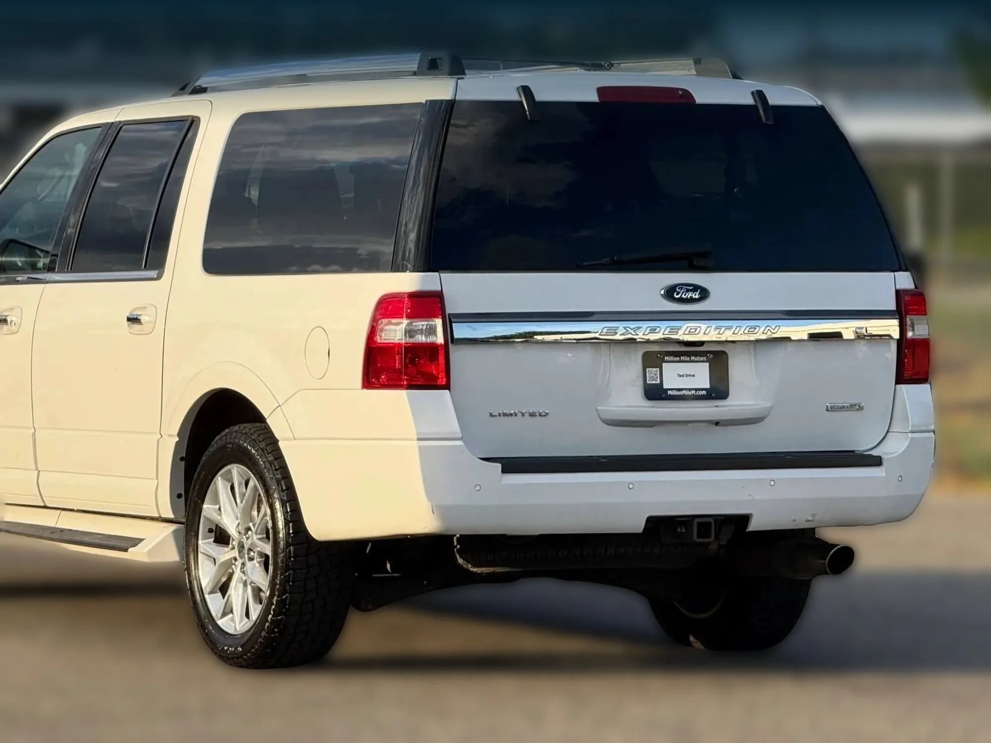 Used 2017 Ford Expedition EL Limited RWD image 16