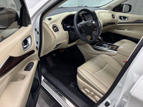 Used 2024 Volkswagen Atlas SE AWD/4WD image 16
