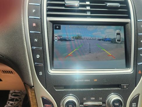 Used 2016 Lincoln MKX Reserve w/ Technology Package FWD image 23