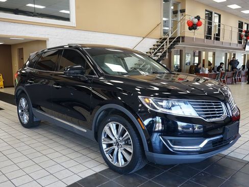 Used 2017 Lincoln MKX Reserve w/ Driver Assistance Package AWD/4WD image 19