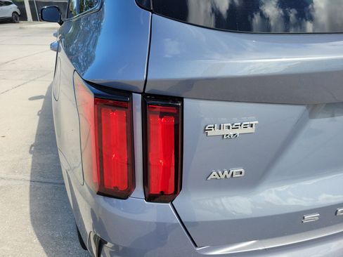 Certified 2022 Kia Sorento SX image 10