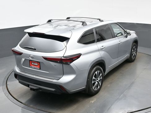 Used 2025 Toyota Highlander XLE image 41