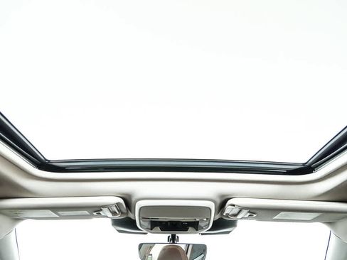 Used 2024 Subaru Forester Touring w/ Convenience Package image 6