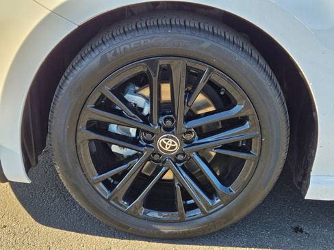 Used 2025 Toyota Camry SE image 8
