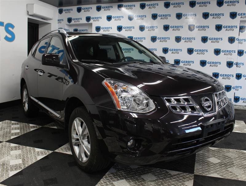 Used 2013 Nissan Rogue SV w/ Premium Pkg AWD/4WD image 5