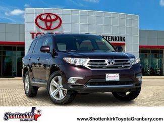 Used 2011 Toyota Highlander Limited w/ Tow Pkg FWD video 1