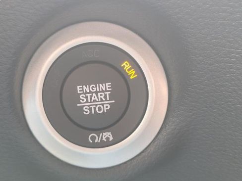 New 2026 Chrysler Pacifica Limited w/ S Appearance Package image 14