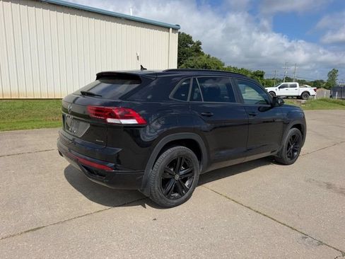 Used 2023 Volkswagen Atlas Cross Sport SEL R-Line AWD/4WD image 3