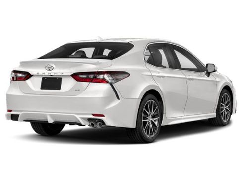 Used 2023 Toyota Camry SE FWD image 2