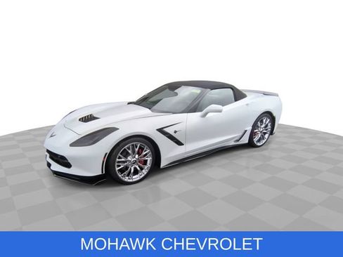 Used 2016 Chevrolet Corvette Stingray Convertible w/ 3LT Preferred Equipment Group RWD image 4