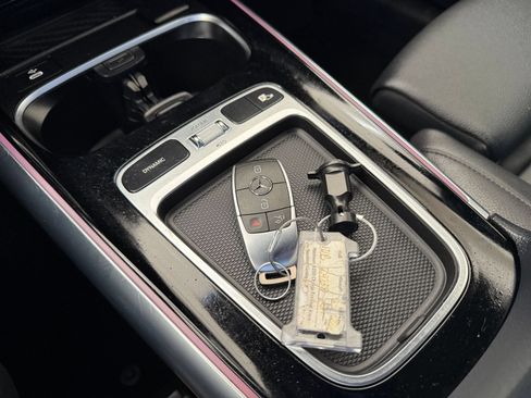 Used 2025 Mercedes-Benz GLA 250 image 21