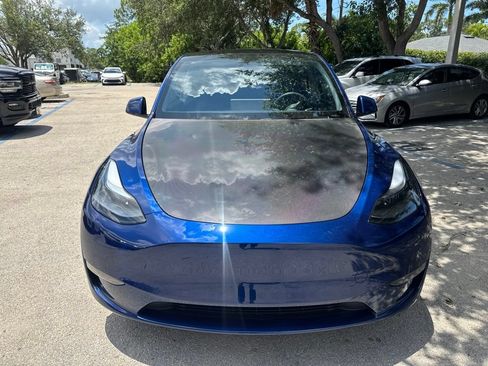 Used 2025 Tesla Model Y Long Range RWD image 2