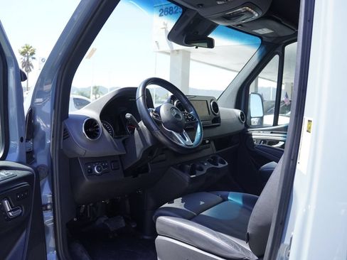 Used 2023 Mercedes-Benz Sprinter 2500 image 22