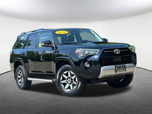Used 2024 Toyota 4Runner TRD Off-Road Premium w/ Moonroof Package AWD/4WD image 2
