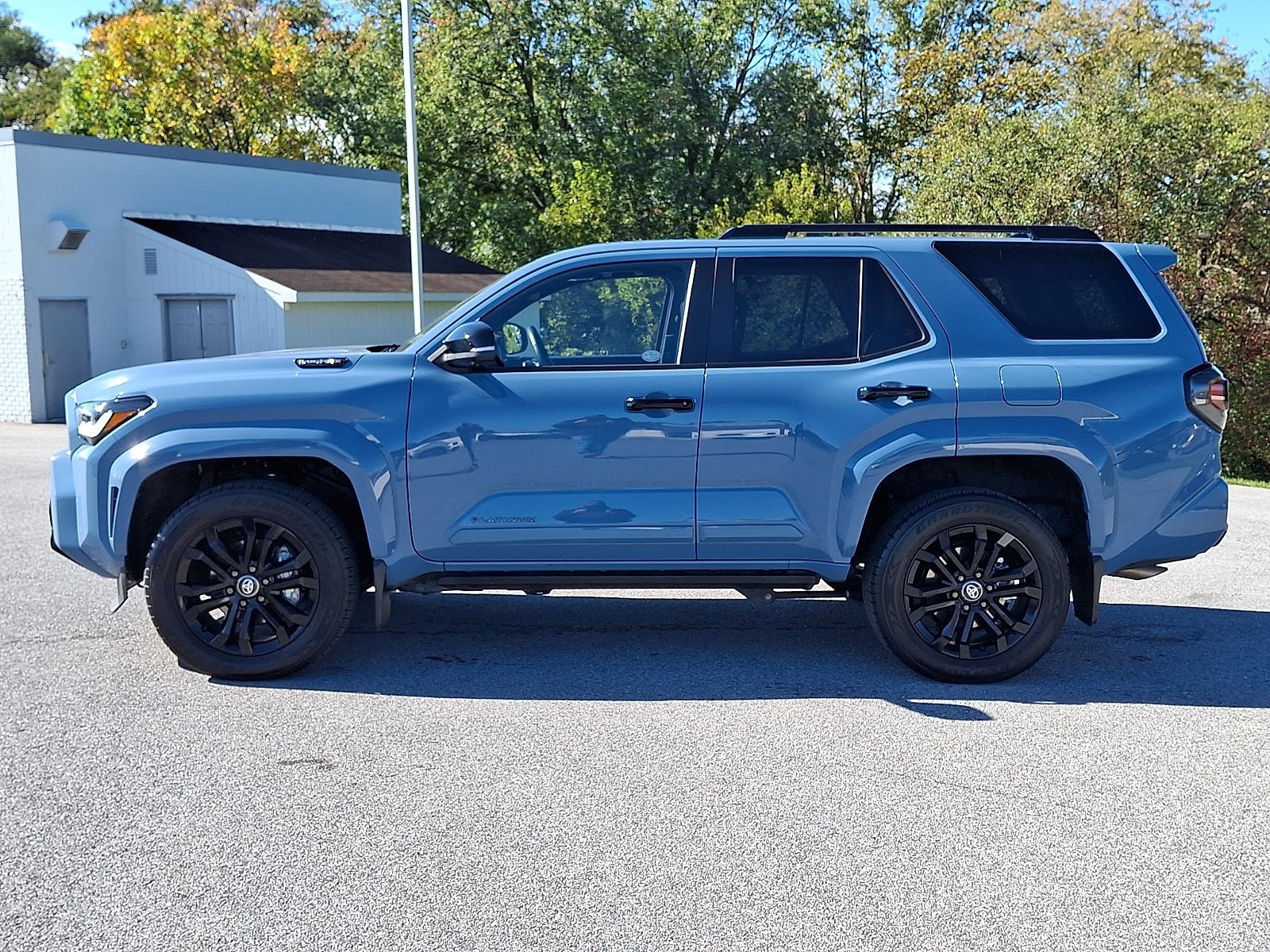 Certified 2025 Toyota 4Runner Platinum AWD/4WD image 4