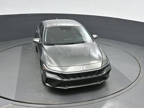 Used 2024 Hyundai Elantra SEL image 33