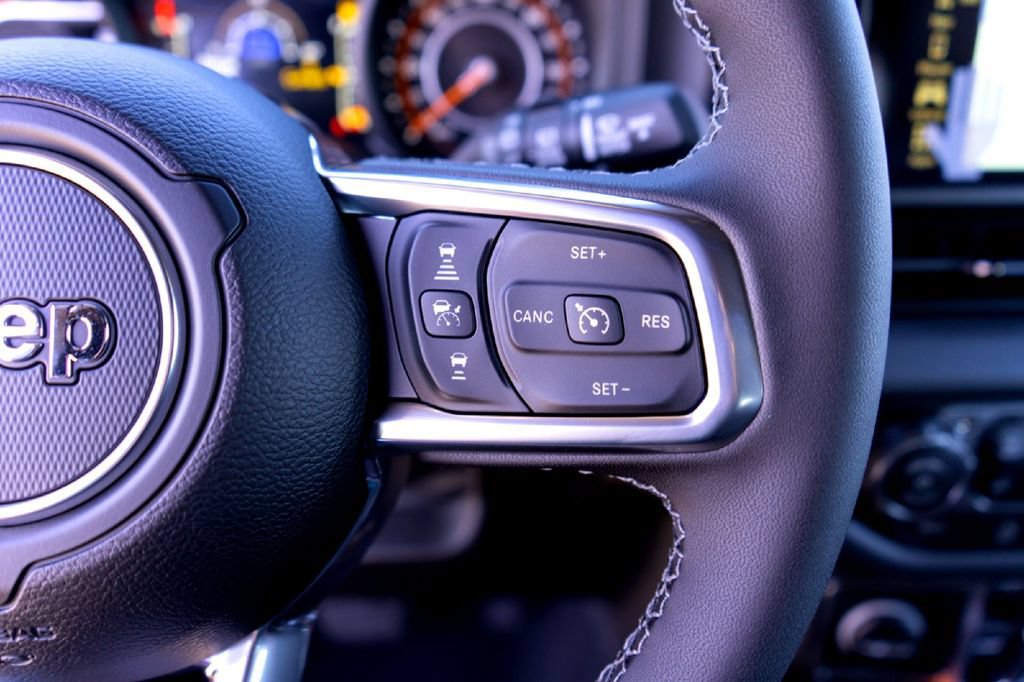 New 2026 Jeep Wrangler Unlimited Sahara AWD/4WD image 13