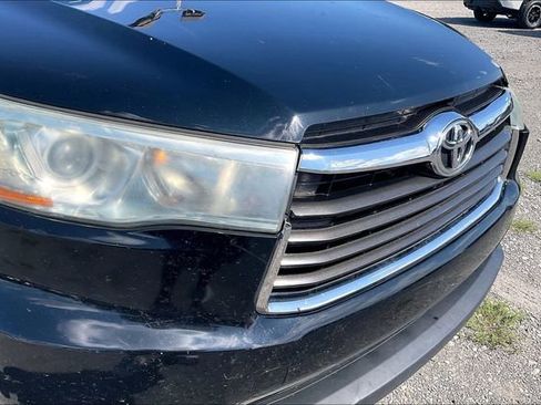 Used 2016 Toyota Highlander LE FWD image 33