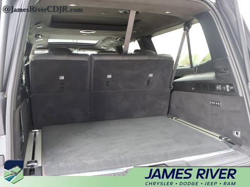 Used 2024 Jeep Grand Wagoneer L Series III AWD/4WD image 17