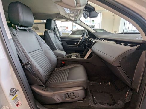 New 2025 Land Rover Discovery Sport S image 17