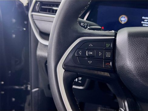 Used 2023 Jeep Grand Cherokee Altitude image 21