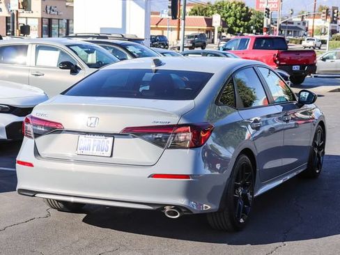 Used 2025 Honda Civic Sport image 10