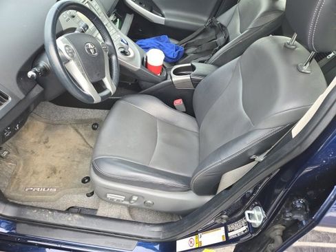 Used 2012 Toyota Prius Four image 18