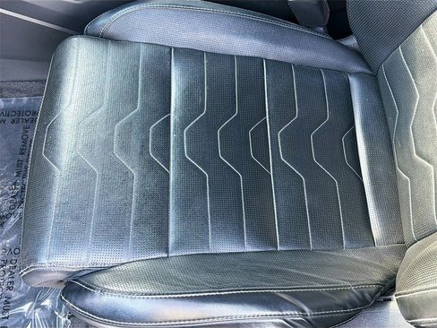 Used 2021 Kia Telluride SX w/ SX Prestige Package image 19