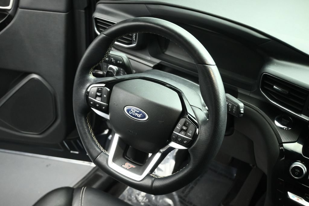 Used 2022 Ford Explorer ST AWD/4WD image 39