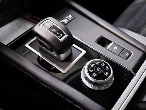 New 2025 Mitsubishi Outlander SE AWD/4WD image 18