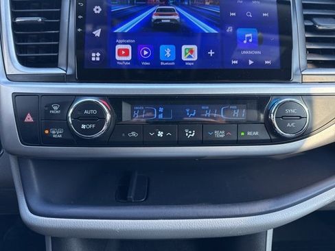 Used 2019 Toyota Highlander XLE image 33