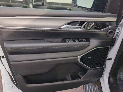 New 2026 Jeep Grand Wagoneer L Limited AWD/4WD image 45