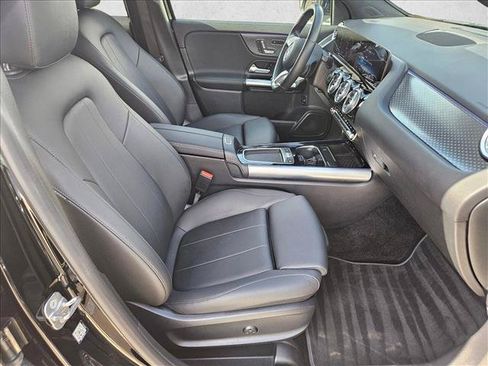 Certified 2025 Mercedes-Benz GLA 250 image 20