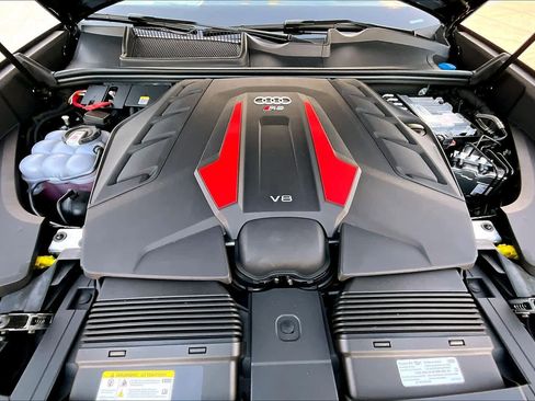 New 2026 Audi RS Q8 performance image 16