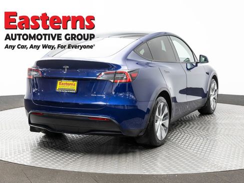 Used 2021 Tesla Model Y Long Range AWD/4WD image 5