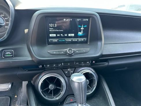 Used 2018 Chevrolet Camaro LT RWD image 9