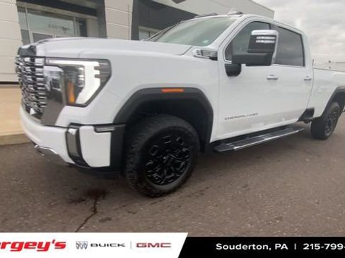 New 2026 GMC Sierra 3500 Denali w/ Denali Reserve Package AWD/4WD image 4