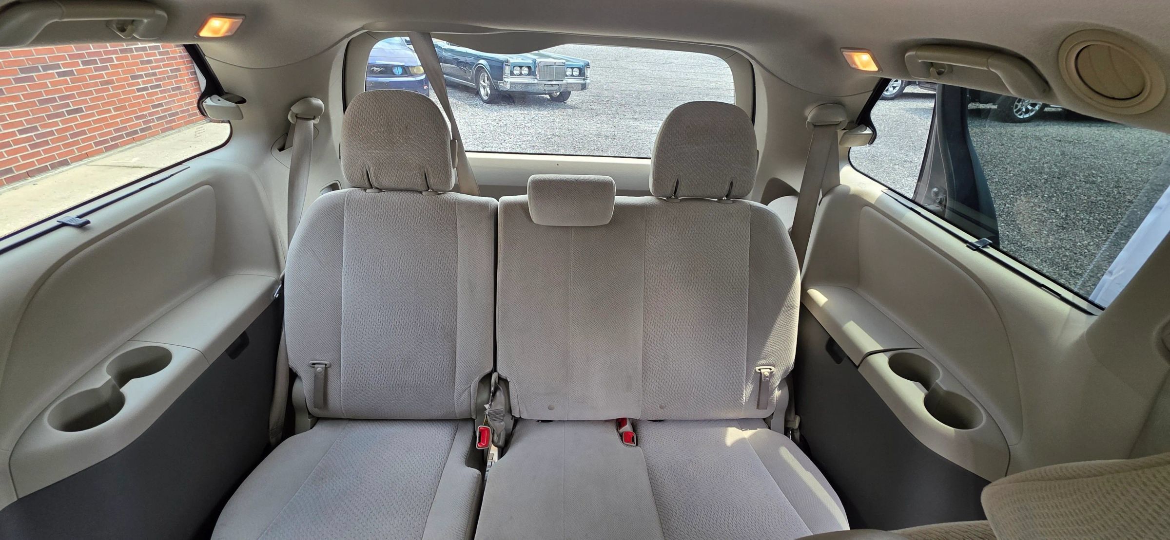 Used 2013 Toyota Sienna LE FWD image 19