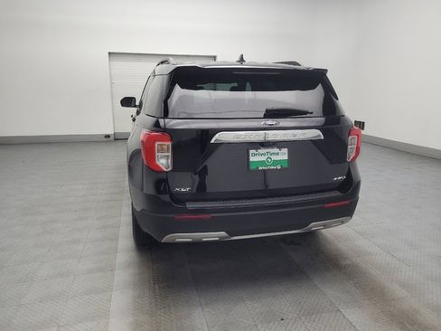 Used 2022 Ford Explorer XLT w/ Equipment Group 202A image 6