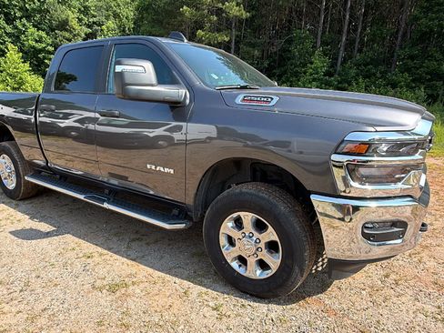 Used 2026 RAM 2500 Big Horn AWD/4WD image 5