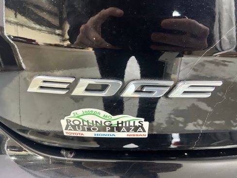 Used 2019 Ford Edge SEL w/ Equipment Group 201A AWD/4WD image 44